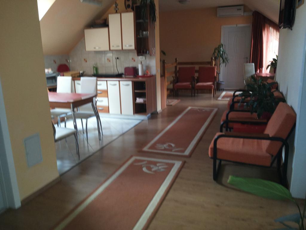 Pasager House Apartment Совата Екстериор снимка